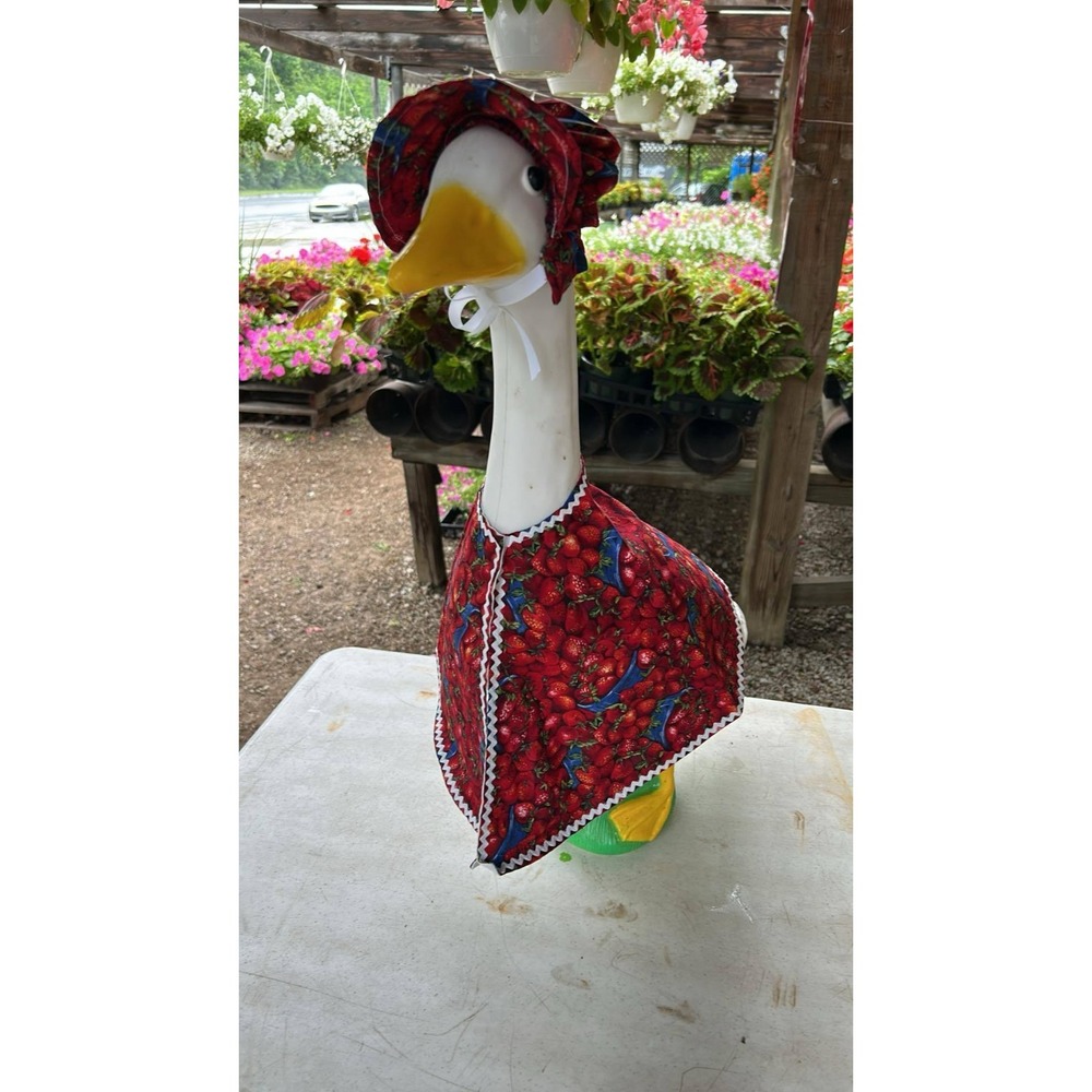Cement Porch Goose Summer Red Berry Outfit Bonnet CUTE Outdoor